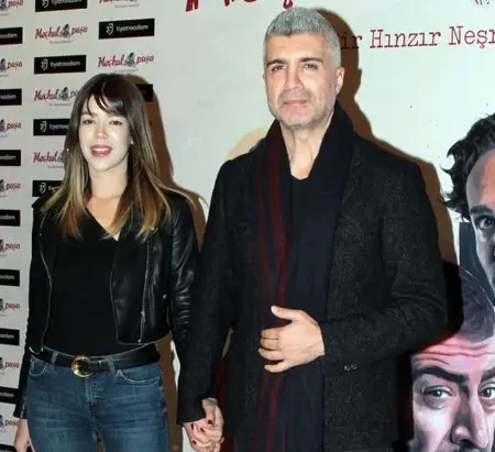 عکس؛ بیوگرافی و زندگی شخصی اوزجان دنیز خواننده و بازیگر و مشهور ترک 6 100