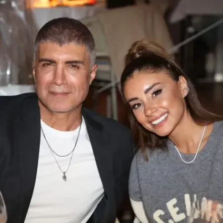 عکس؛ بیوگرافی و زندگی شخصی اوزجان دنیز خواننده و بازیگر و مشهور ترک 7 101