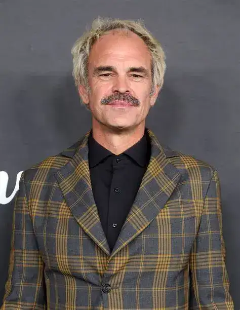 عکس؛ بیوگرافی و زندگی خصوصی استیون آگ بازیگر اهل کانادا 2 59