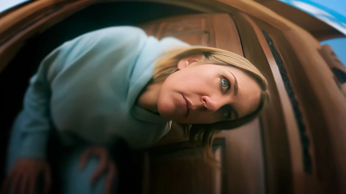 بررسی و نقد سریال پلوریبوس Pluribus بهشتی با طعم جنایت