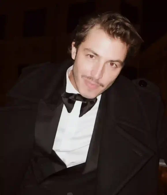 عکس، بیوگرافی و زندگی شخصی بوران کوزوم بازیگر جوان و مطرح ترکیهای 5 Screenshot 2026 01 05 151104 1