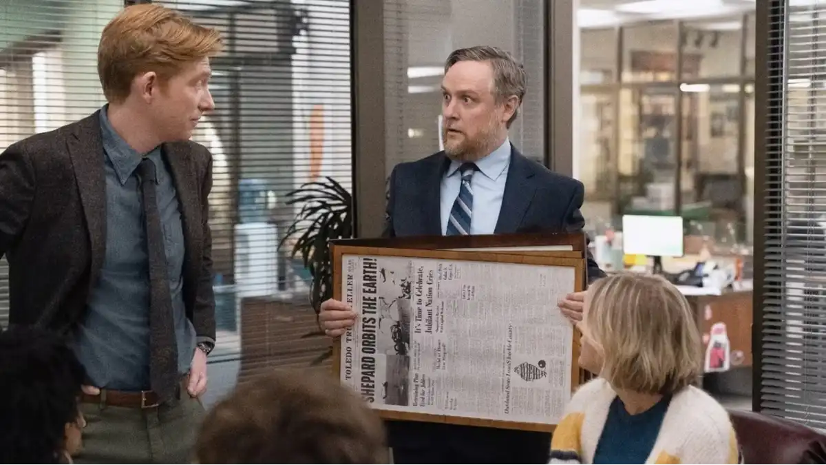 تصویر جدیدی از شخصیت اسکار مارتینز در سریال The Paper منتشر شد