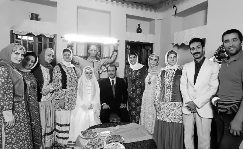 سفر در زمان؛ عکس پشتصحنه عروسی «ستاره» دختر خسرو در سریال سوجان 2 1 5