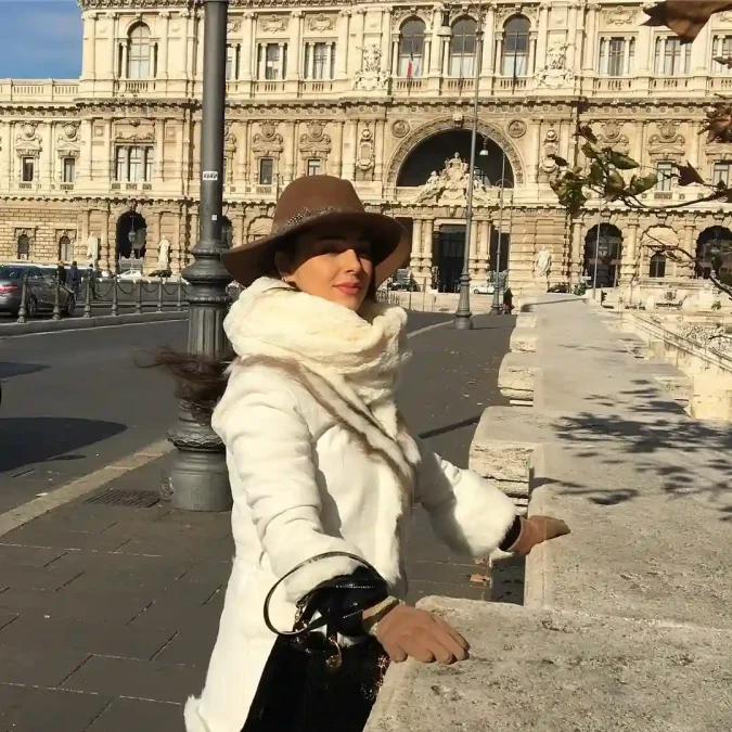 لاله مرزبان؛ خانم بازیگر با استایل ایتالیایی در ایتالیا 2 1000092279 1 1