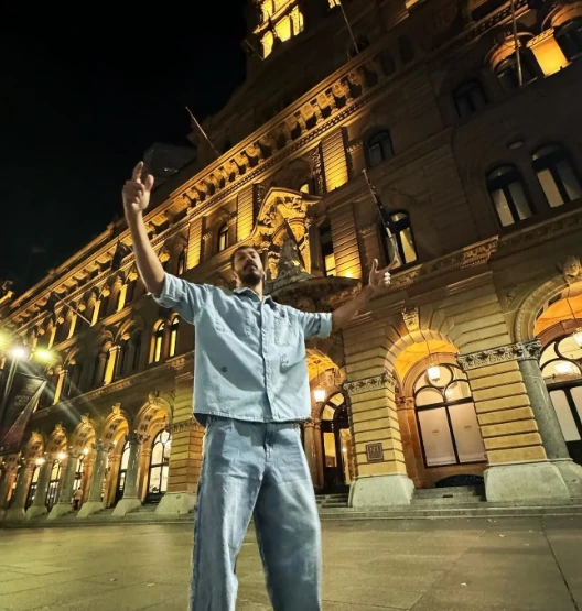 سفر در زمان؛ عکس «بهتاش» سریال پایتخت در سیدنی استرالیا 2 104db07