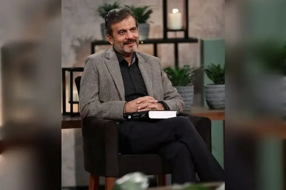 تمام بضاعت تلویزیون در ماه رمضان امسال نسخه تازهای از ماه عسل و نسخه جدیدی از عصر جدید 2 27 11zon