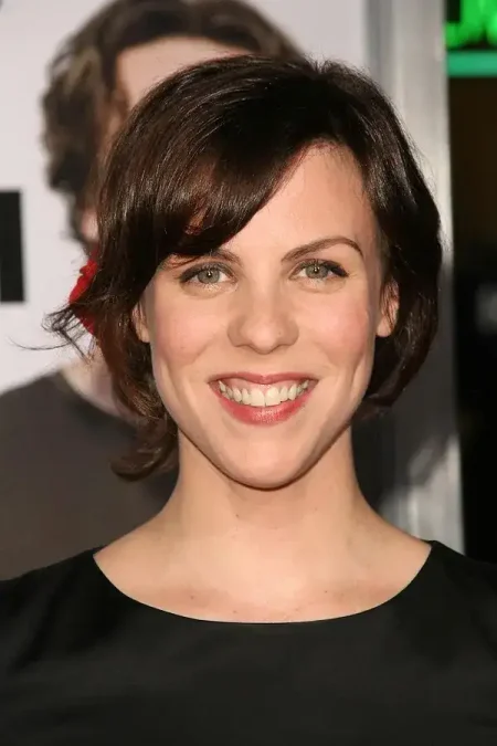 عکس؛ بیوگرافی و زندگی شخصی سارا برنز بازیگر و کمدین آمریکایی 4 35 2