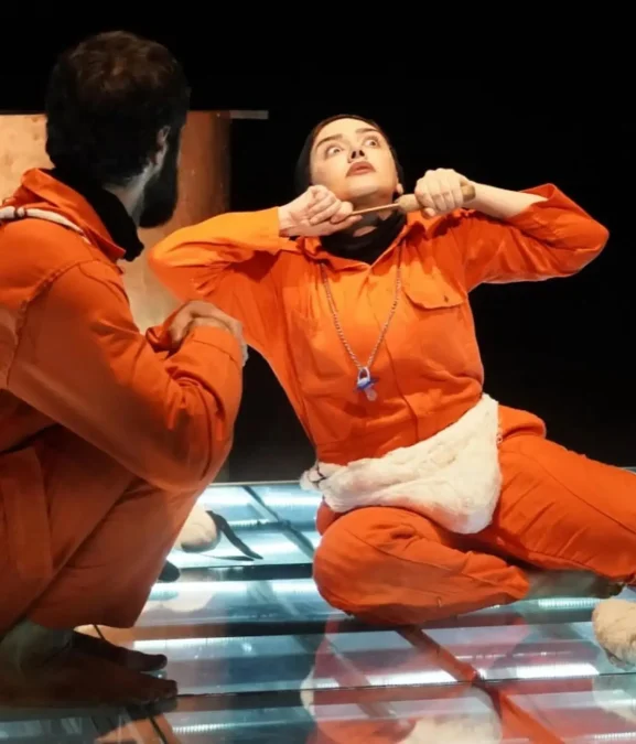 سفر در زمان | عکس شیرین سریال نون خ در 37 سالگی و روی صحنه یک تئاتر 9 nedaghasemiofficial 1739449906 3567086815245609072 1536762453