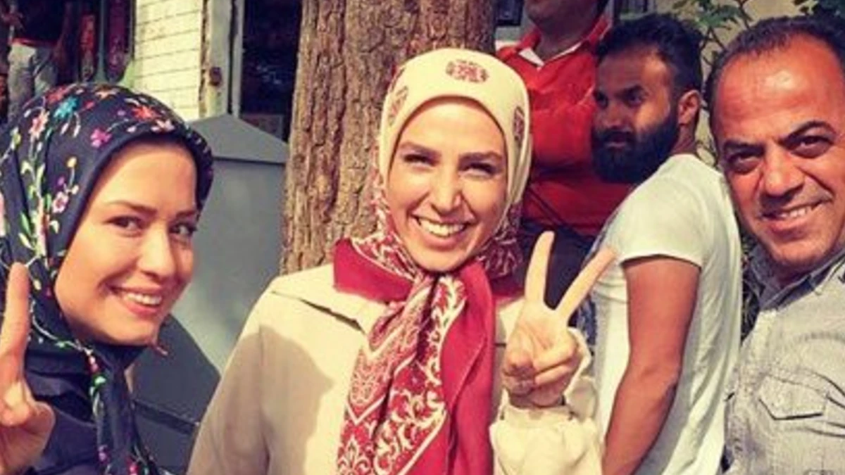 سوگل طهماسبی بازیگر تلویزیون به سوگ پدرش نشست.