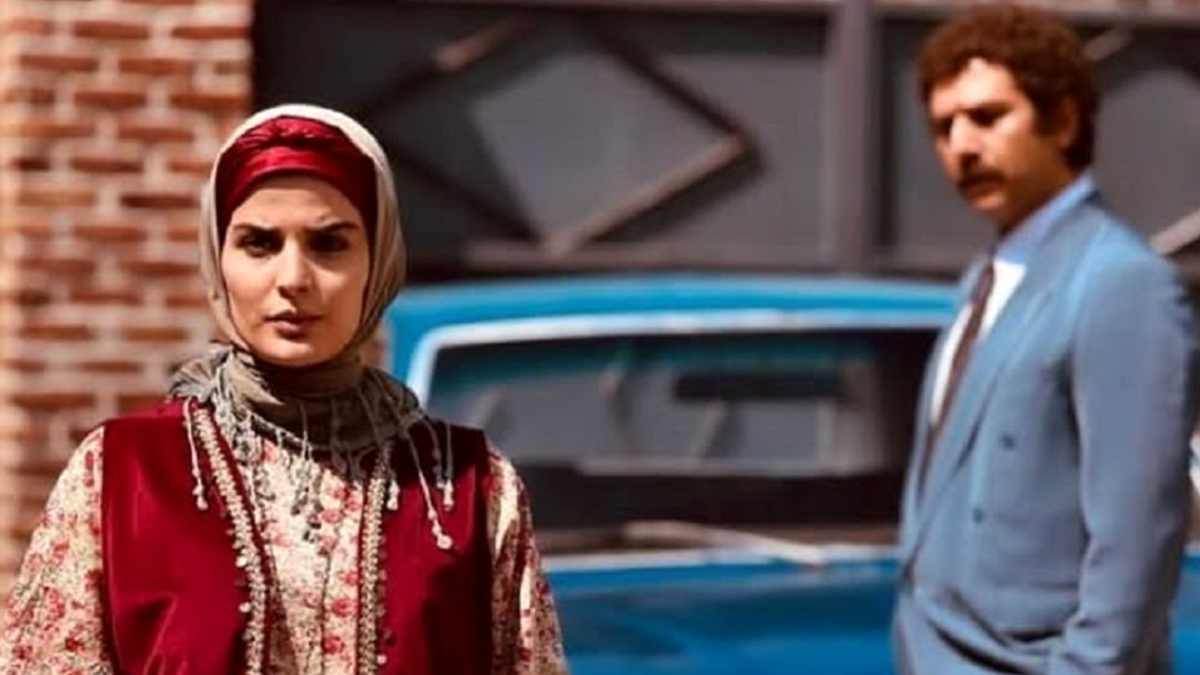 غزاله اکرمی و فرخنده طالبی